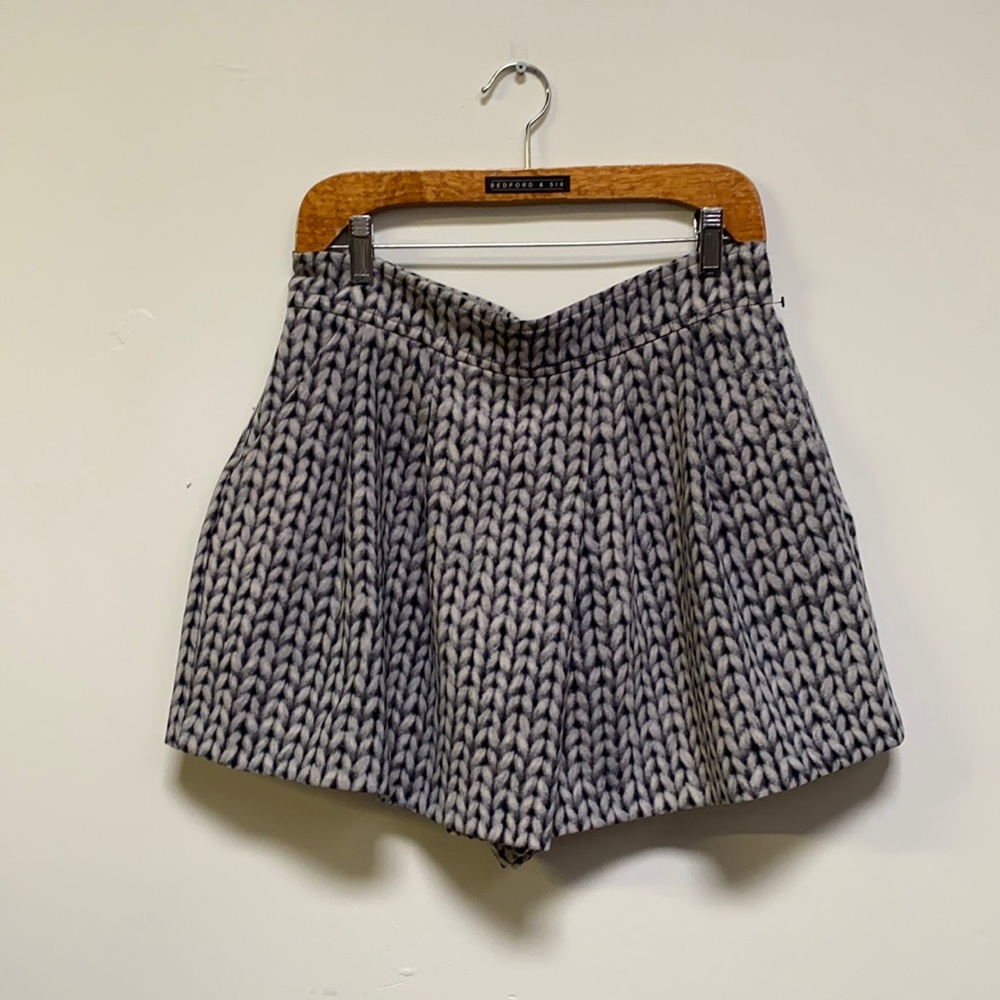 ⚡️3/$25 ⚡️ BANANA REPUBLIC print shorts